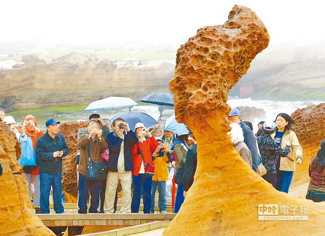 赴臺大陸游客人數大減 臺旅游業“黑色六月”應驗 赴臺大陸游客人數大減 臺旅游業“黑色六月”應驗