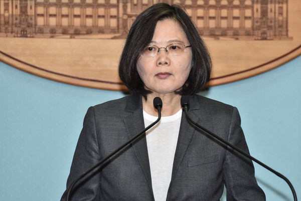 扁系、"獨派"聯手逼宮 蔡英文民調遭指將繼續崩毀 扁系、"獨派"聯手逼宮 蔡英文民調遭指將繼續崩毀